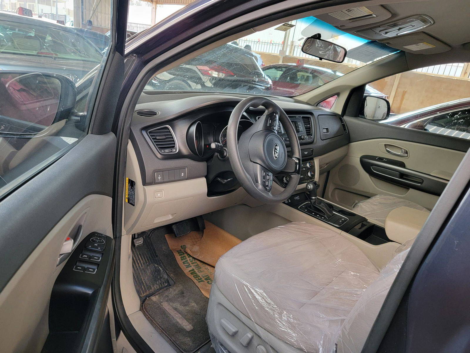 KIA SEDONA 2015 - Marhaba Auction Used Cars - Image 9