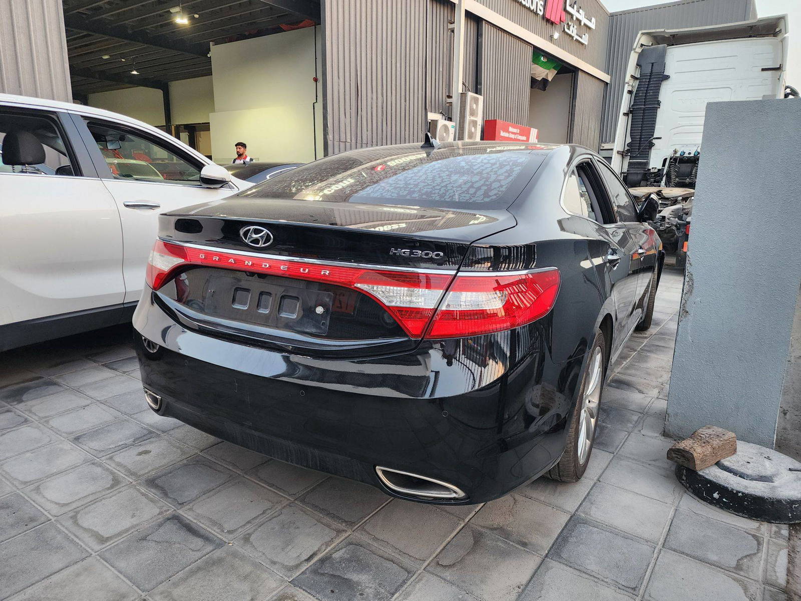 2012 HYUNDAI GRANDEUR — 139810 KM — Lot 214549 — Al Quoz - Marhaba Auctions Used Cars - Image 6