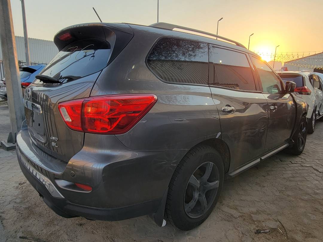 2017 NISSAN PATHFINDER — 237656 KM — Lot 05160 — Main - Marhaba Auctions Used Cars - Image 4