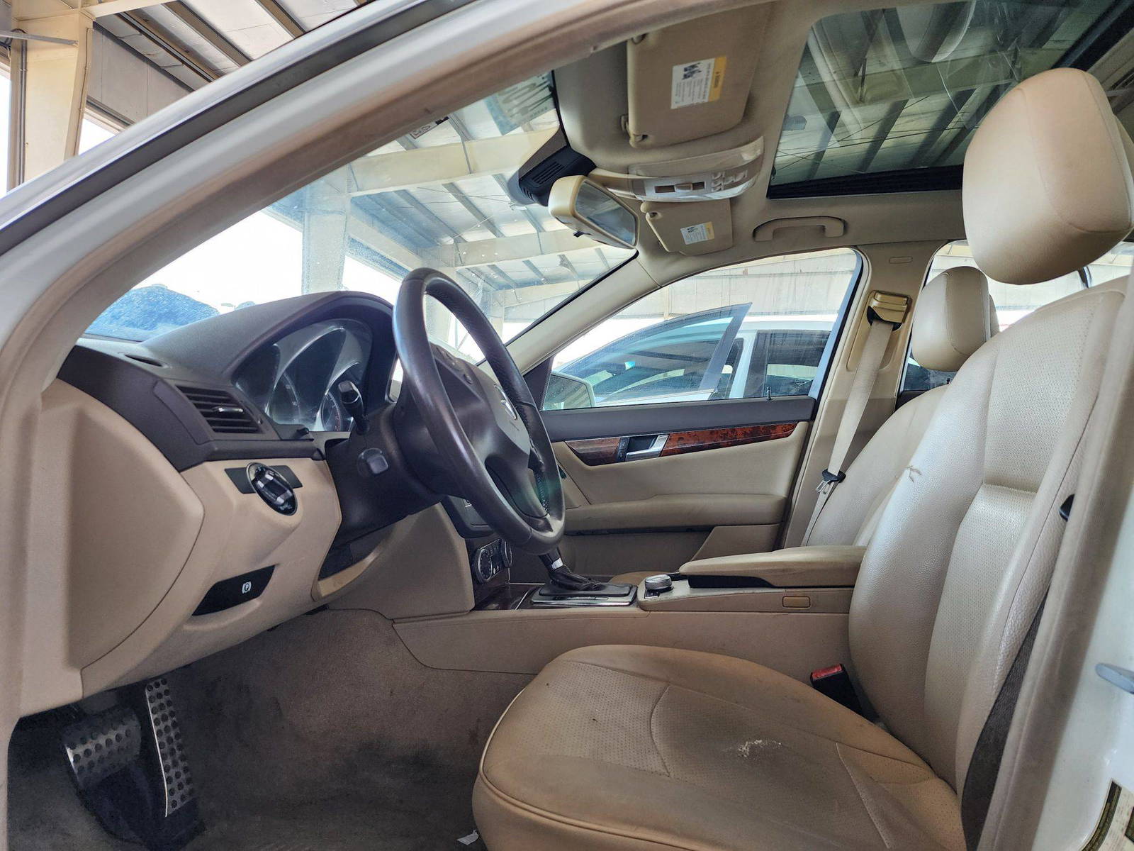 2010 MERCEDES BENZ C300 — 167024 Miles — Lot 47634884 — Souq - Marhaba Auctions Used Cars - Image 9