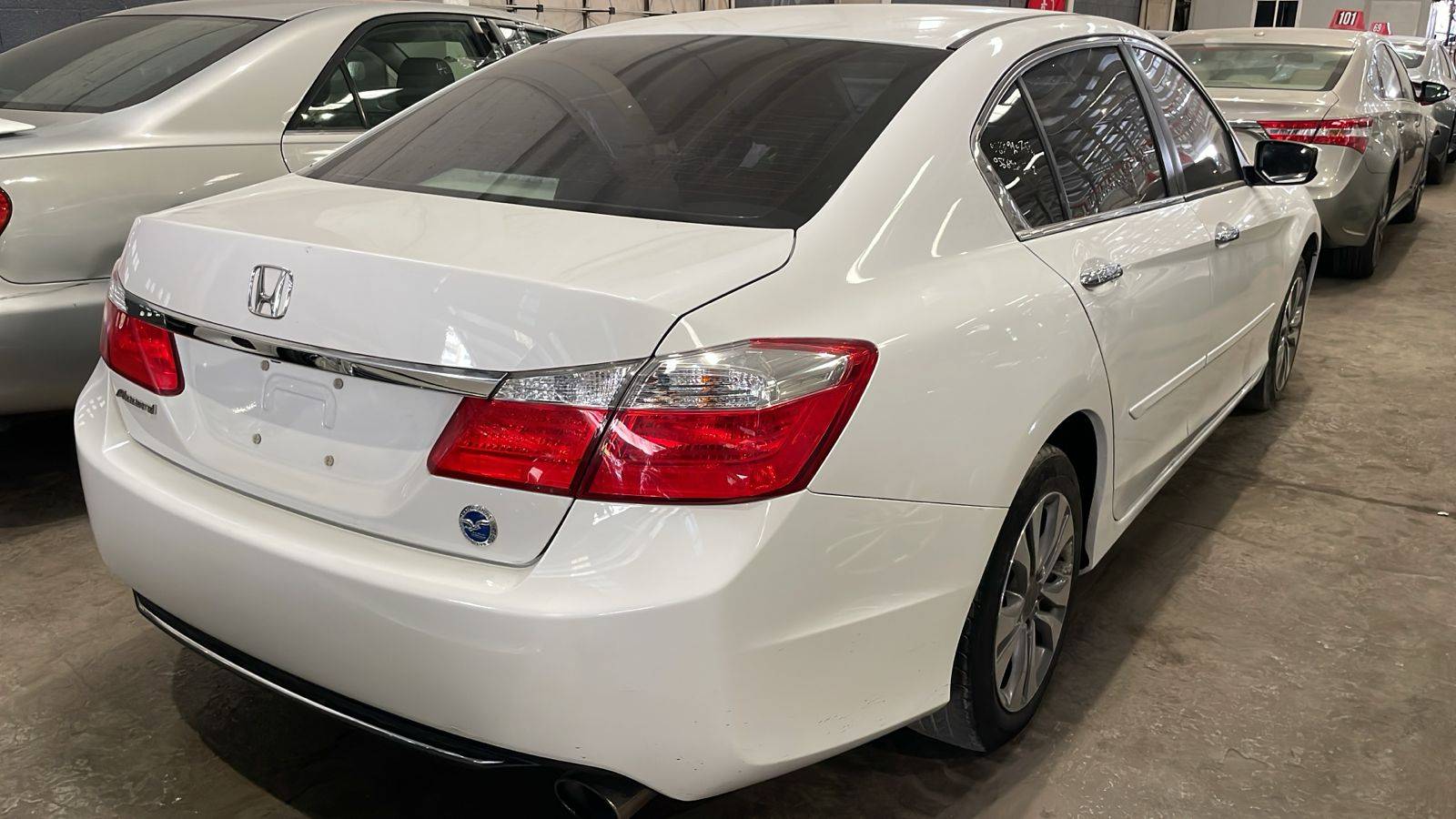 2015 HONDA ACCORD — 211649 Miles — Lot A026972 — Main - Marhaba Auctions Used Cars - Image 5