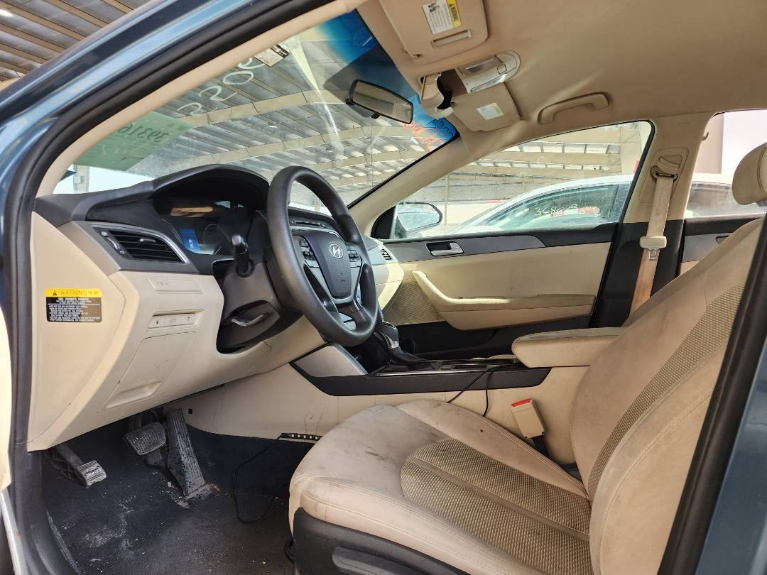 2017 HYUNDAI SONATA — 120267 Miles — Lot H550627 — Souq - Marhaba Auctions Used Cars - Image 6