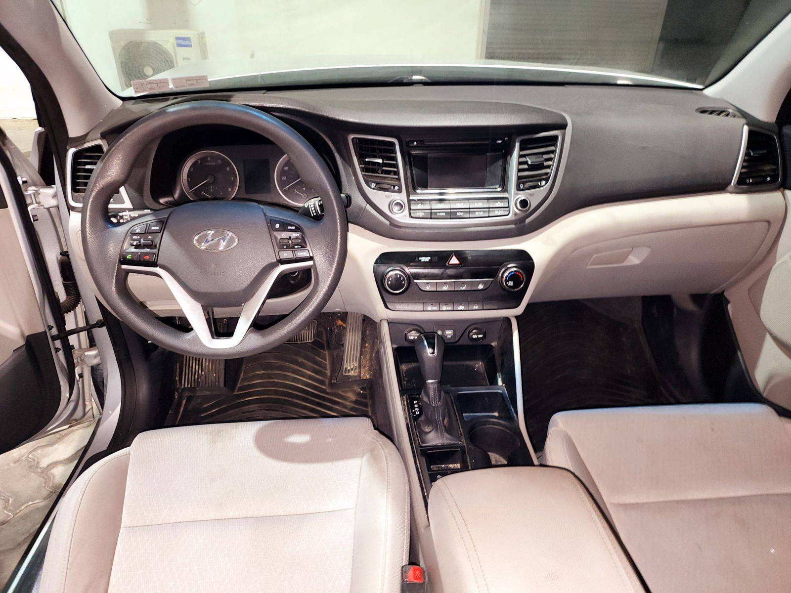 2018 HYUNDAI TUCSON — 195278 Miles — Lot U766822 — Souq - Marhaba Auctions Used Cars - Image 7
