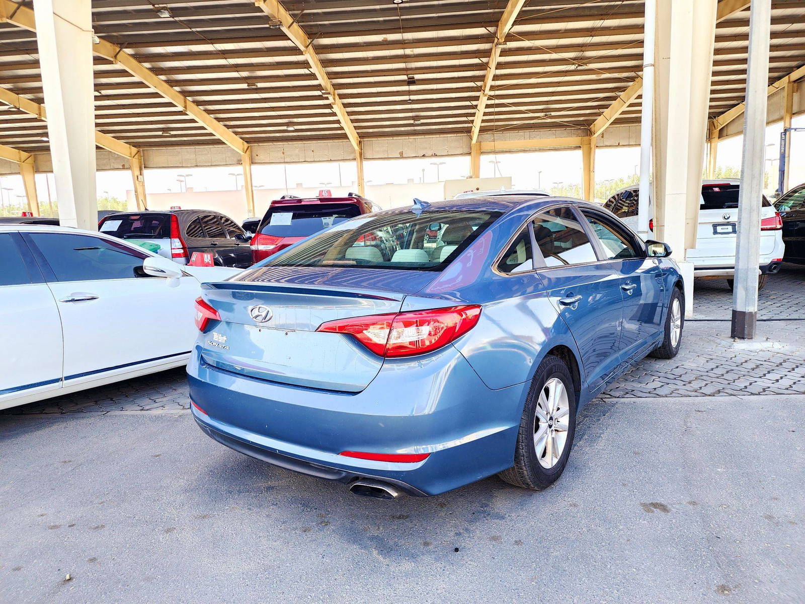 2017 HYUNDAI SONATA — 149546 Miles — Lot H591159 — Souq - Marhaba Auctions Used Cars - Image 3