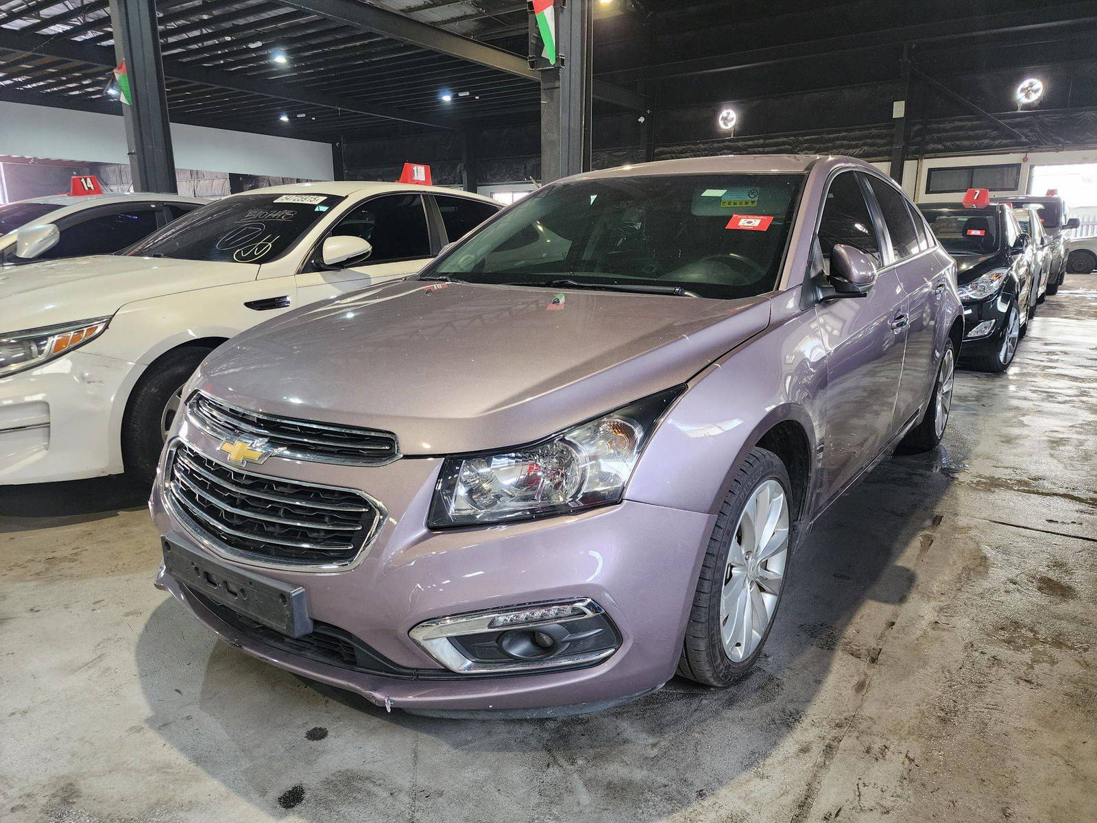 2015 CHEVROLET CRUIZE — 118378 KM — Lot 029901 — Al Quoz - Marhaba Auctions Used Cars - Image 4
