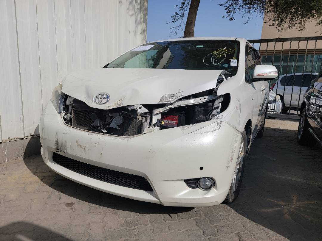 2017 TOYOTA SIENNA — 143566 Miles — Lot 3HS169953 — Main - Marhaba Auctions Used Cars - Image 5