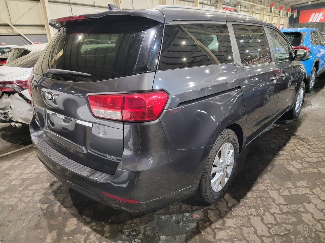 2015 KIA SEDONA — 95654 Miles — Lot 14F6067266 — Main - Marhaba Auctions Used Cars - Image 3