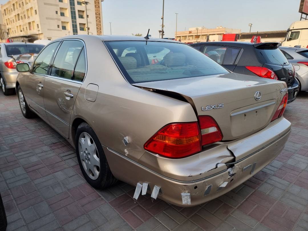 2003 LEXUS LS 430 — 201608 Miles — Lot 125487 — Ind. 12 - Marhaba Auctions Used Cars - Image 4