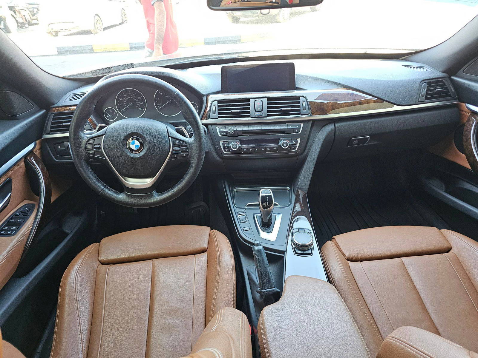 2016 BMW 328i — 80032 KM — Lot 55GG500778 — Souq - Marhaba Auctions Used Cars - Image 8