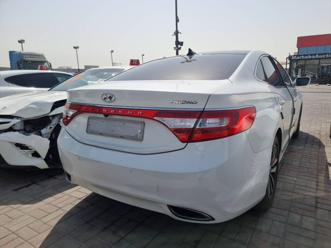 2011 HYUNDAI GRANDEUR — 215005 KM — Lot 032198 — Souq - Marhaba Auctions Used Cars - Image 6