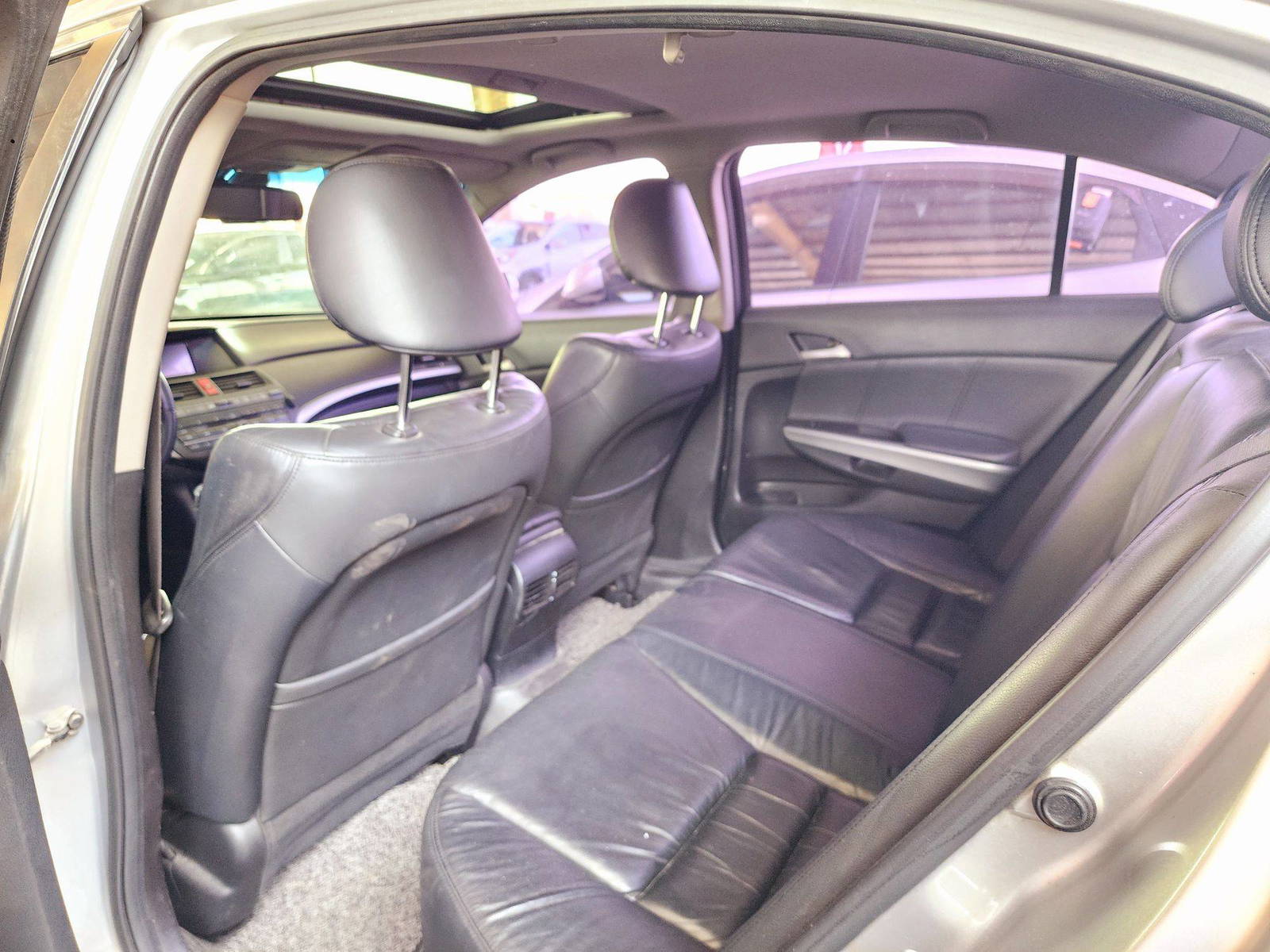 2010 HONDA ACCORD — 193302 KM — Lot 201355 — Main - Marhaba Auctions Used Cars - Image 6