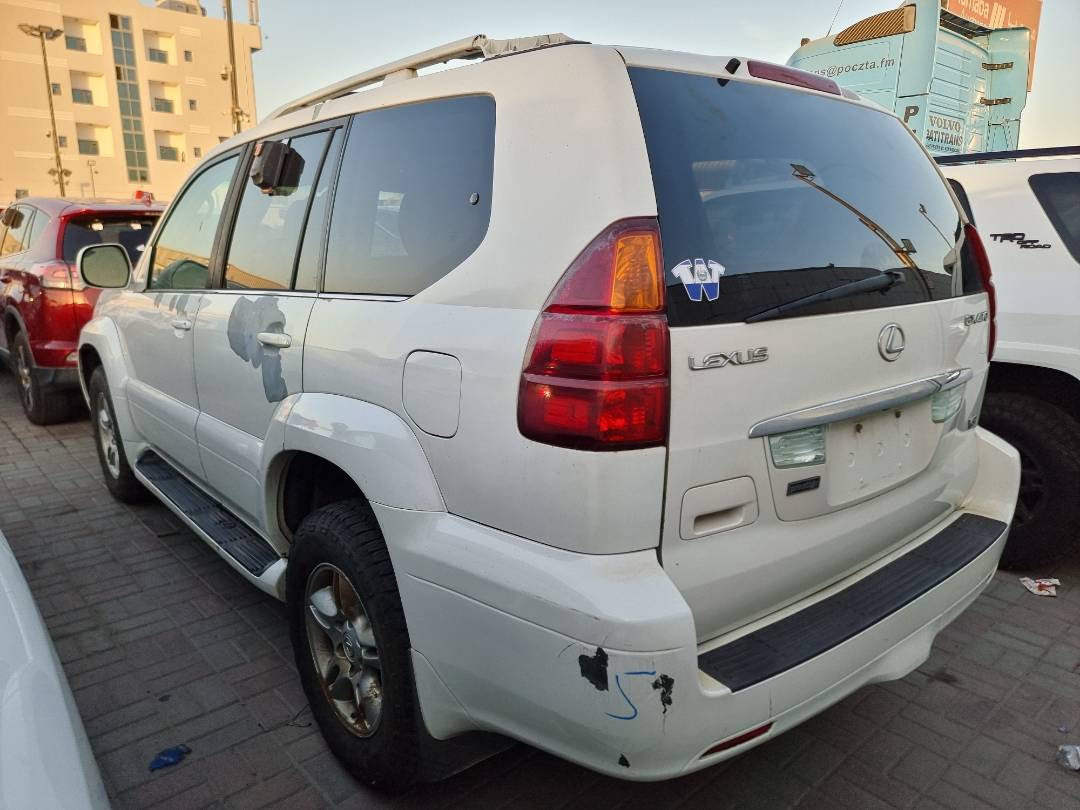 2004 LEXUS GX 470 — 122374 Miles — Lot 125487 — Ind. 12 - Marhaba Auctions Used Cars - Image 5