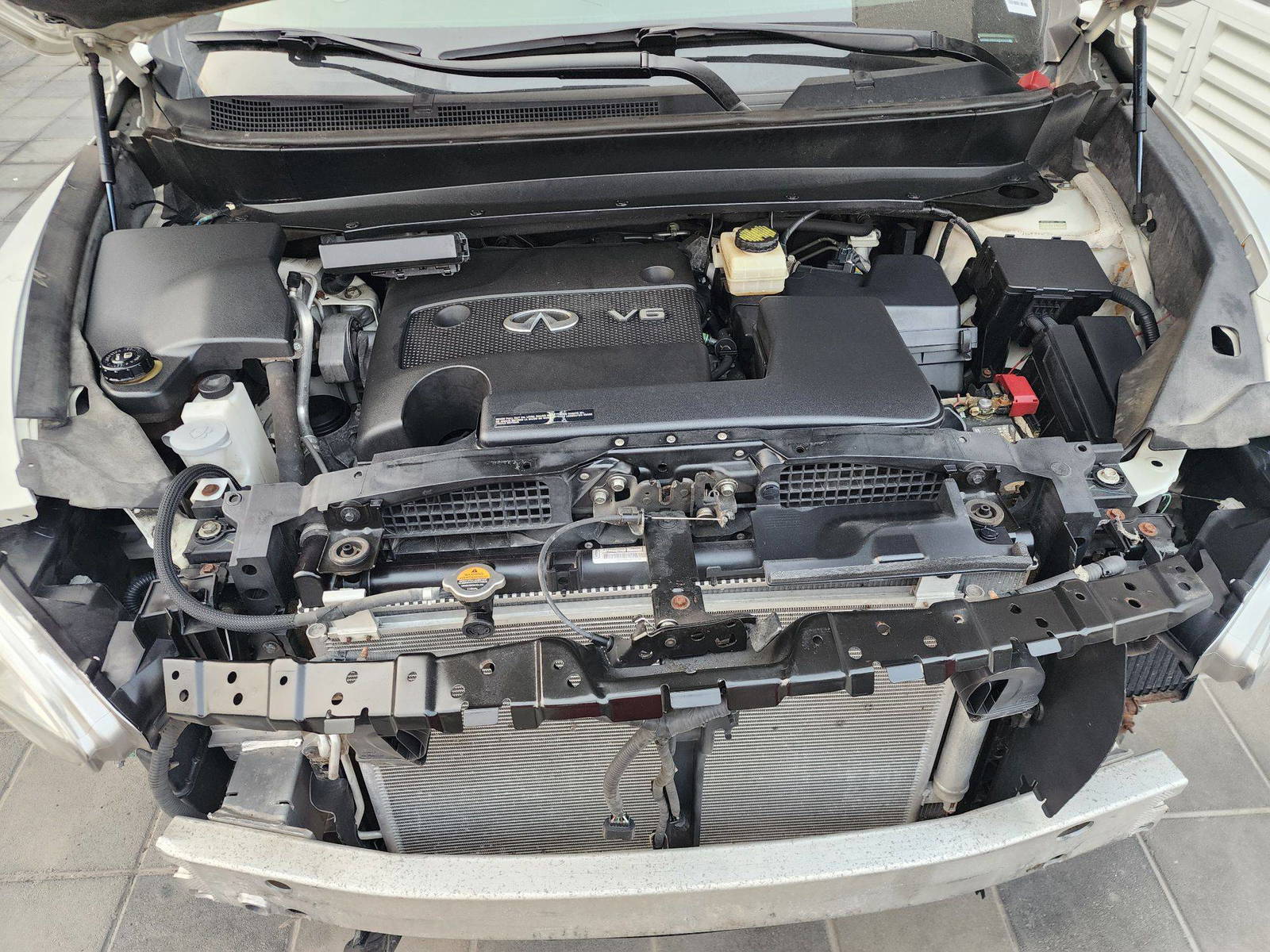 2014 INFINITI QX60 — 159156 KM — Lot C507352 — Souq - Marhaba Auctions Used Cars - Image 13