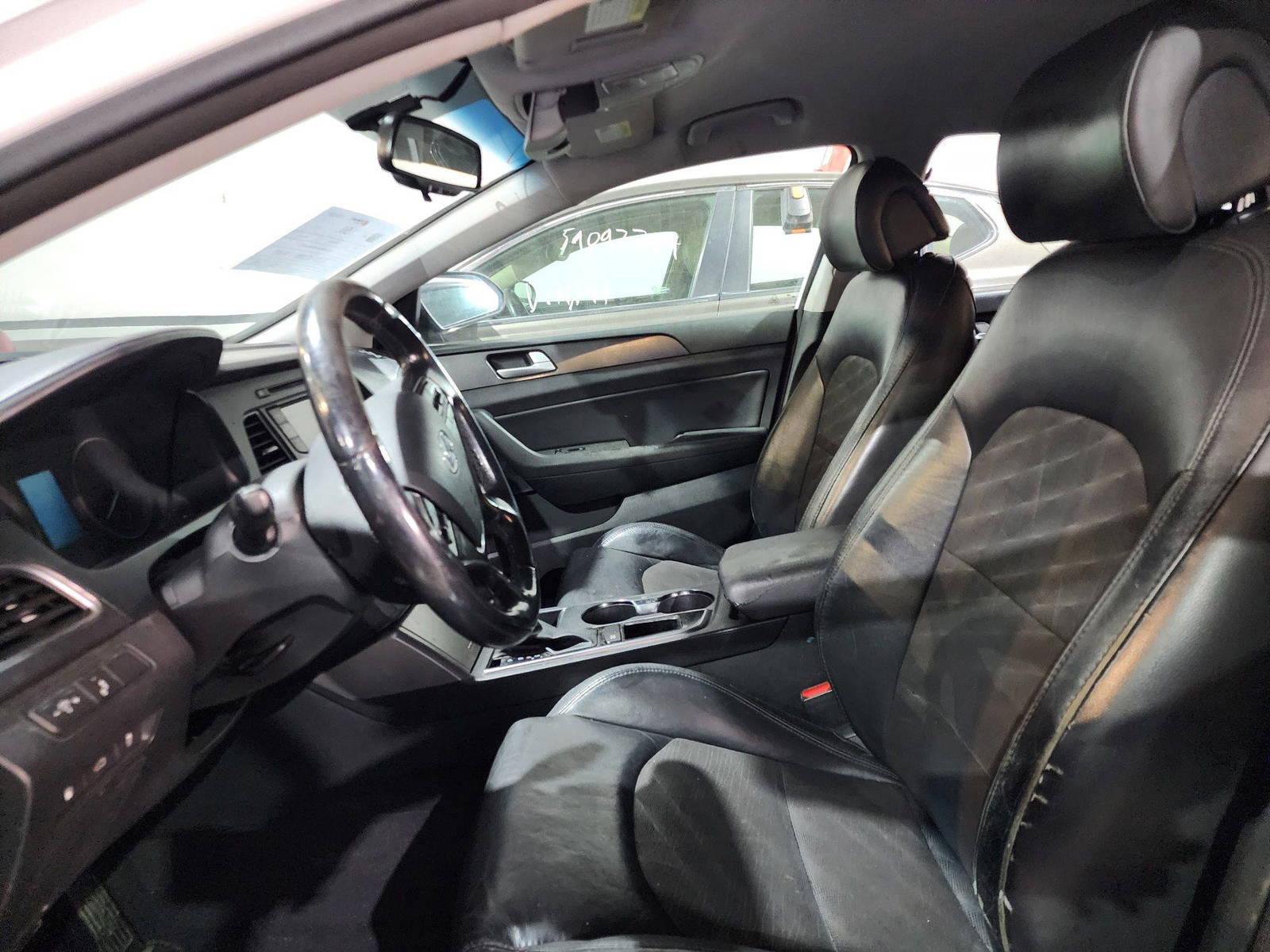 2015 HYUNDAI SONATA — 161717 Miles — Lot 74813214 — Al Quoz - Marhaba Auctions Used Cars - Image 9