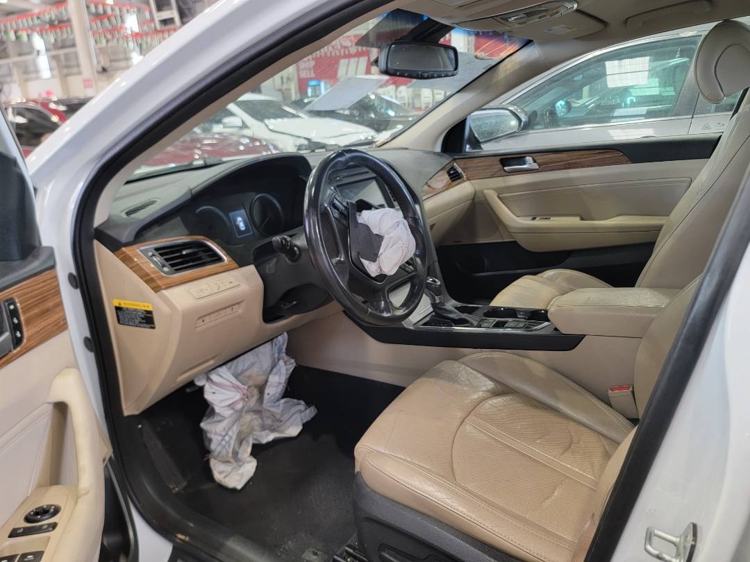2015 HYUNDAI SONATA — 135110 Miles — Lot 85433074 — Main - Marhaba Auctions Used Cars - Image 6