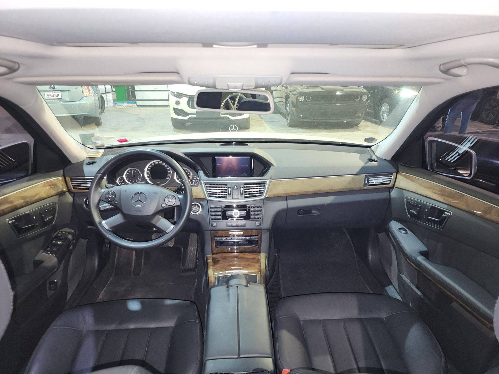 2010 MERCEDES BENZ E-300 — 199180 KM — Lot 059357 — Main - Marhaba Auctions Used Cars - Image 7