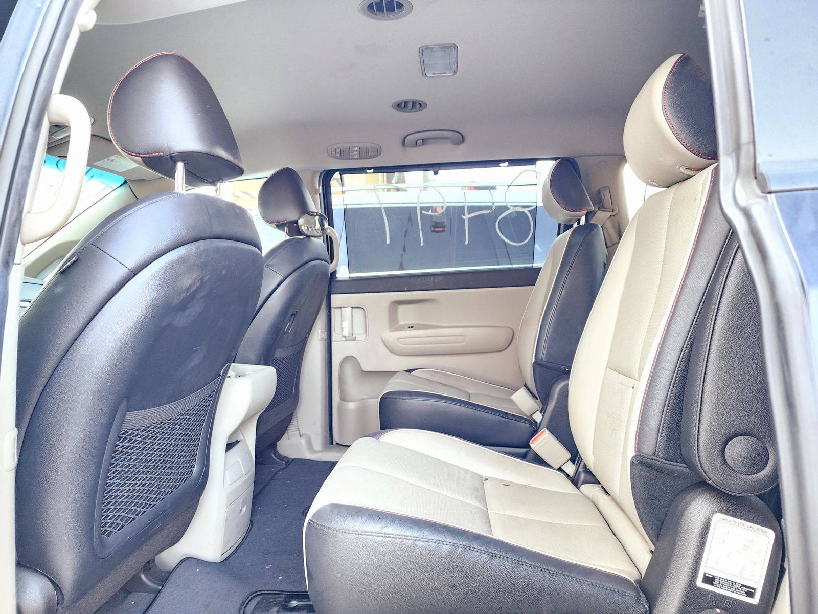 2019 KIA SEDONA — 45262 Miles — Lot 40158497 — Souq - Marhaba Auctions Used Cars - Image 6