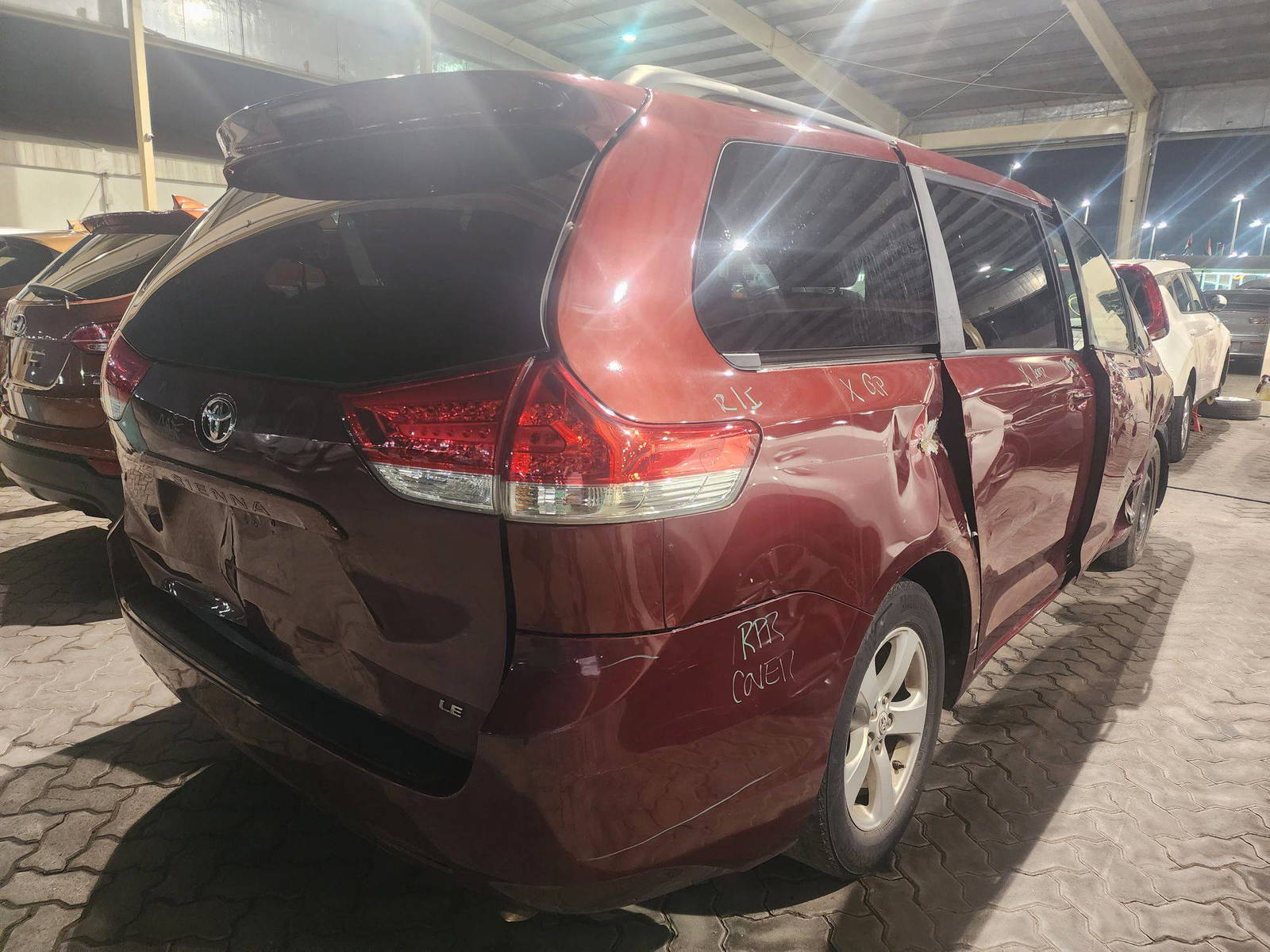 2011 TOYOTA SIENNA — 184645 Miles — Lot 71982063 - Marhaba Auctions Used Cars - Image 11