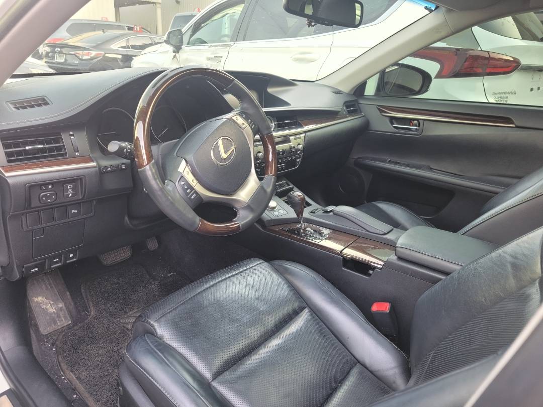 2013 LEXUS ES 300H — 219927 KM — Lot 033639 — Main - Marhaba Auctions Used Cars - Image 11