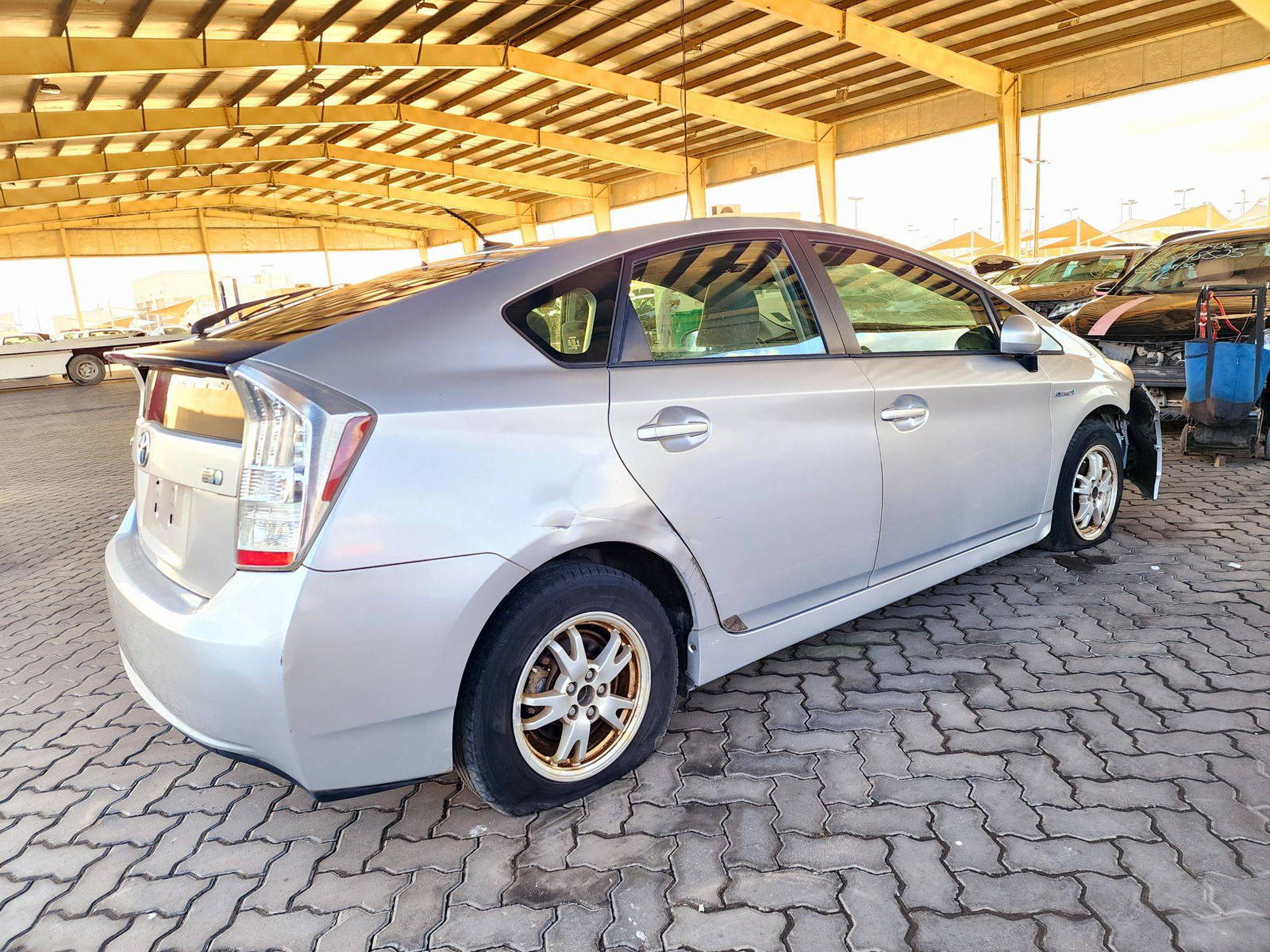 2010 TOYOTA PRIUS — 263300 Miles — Lot A0087008 — Souq - Marhaba Auctions Used Cars - Image 3