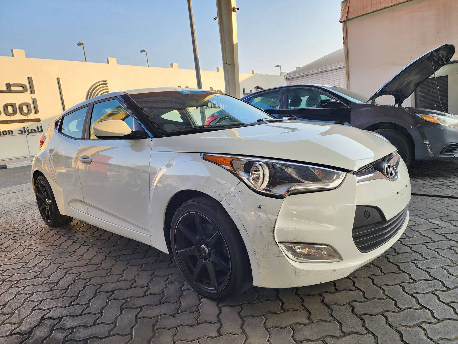 2017 HYUNDAI VELOSTER — 101399 Miles — Lot 875044 — Souq - Marhaba Auctions Used Cars - Image 4
