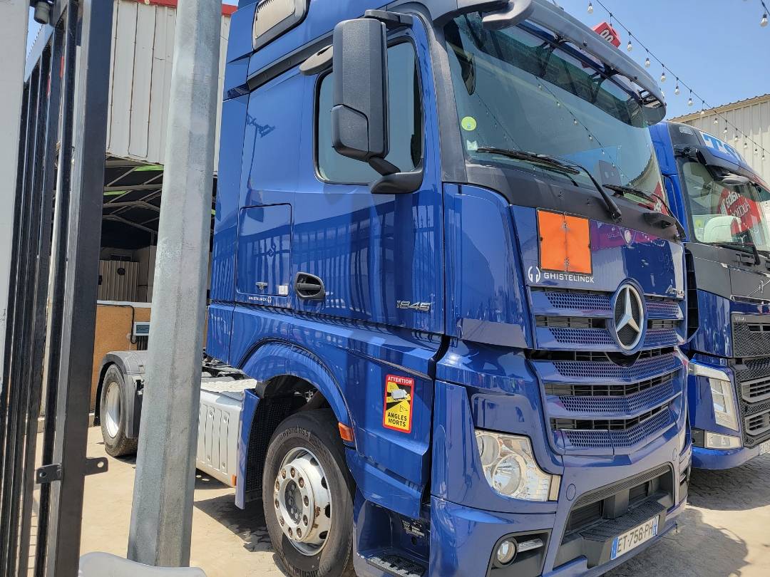 2018 MERCEDES BENZ ACTROS 1845 — 997220 KM — Lot 992885 - Marhaba Auctions Used Cars - Image 4