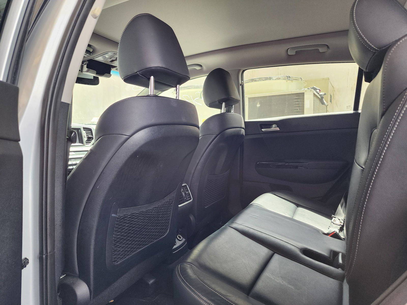 2019 KIA SPORTAGE — 76686 Miles — Lot 3669 — Souq - Marhaba Auctions Used Cars - Image 6