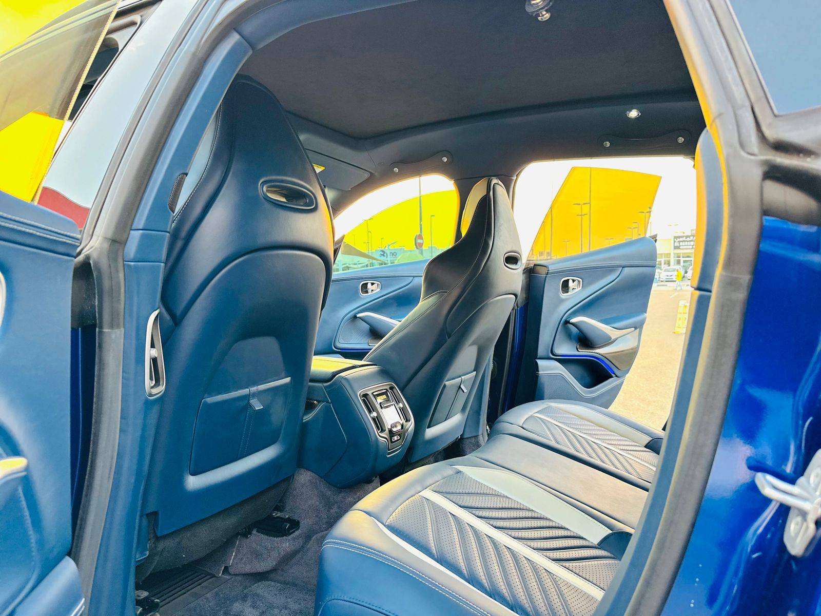 2023 ASTON MARTIN DBX 707 — 11836 KM — Lot 50630774 — Al Quoz - Marhaba Auctions Used Cars - Image 8