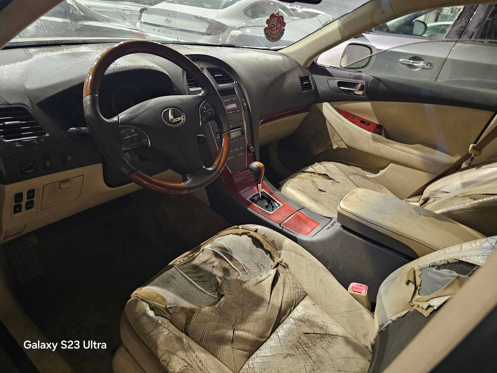 2011 LEXUS ES 350 — 196812 Miles — Lot B2470101 — Main - Marhaba Auctions Used Cars - Image 7