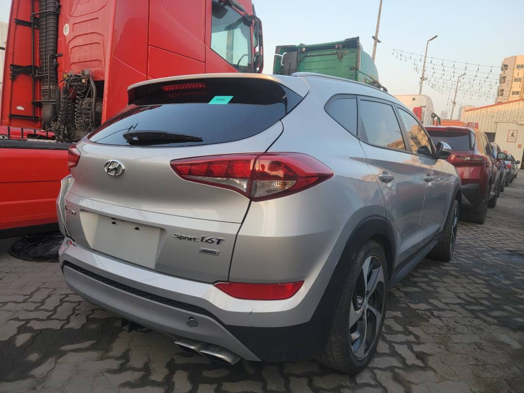 2017 HYUNDAI TUCSON — 33874 Miles — Lot 348816 — Main - Marhaba Auctions Used Cars - Image 5