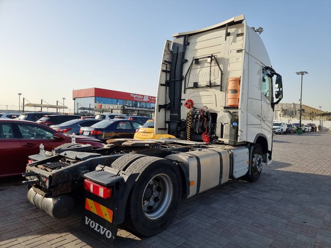 2014 VOLVO FH-Series — 726271 KM — Lot 692943 — Main - Marhaba Auctions Used Cars - Image 4