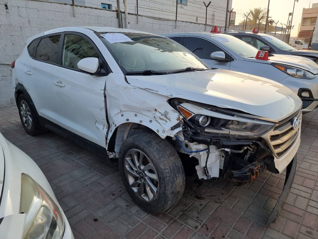 2018 HYUNDAI TUCSON — 127864 Miles — Lot 124587 — Souq - Marhaba Auctions Used Cars - Image 3