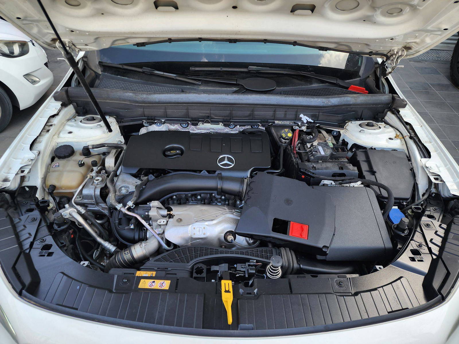 MERCEDES BENZ GLB 250 2023 - Marhaba Auction Used Cars - Image 13