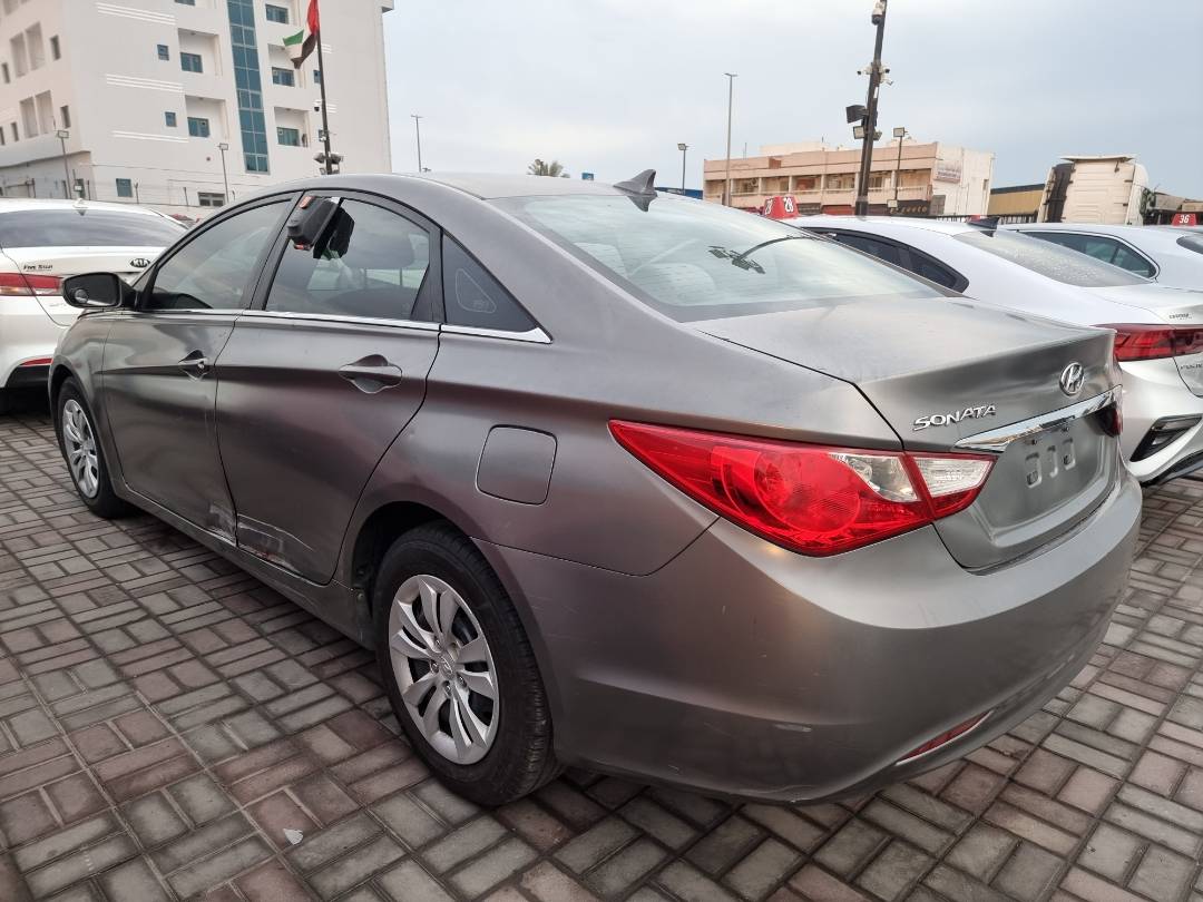 2011 HYUNDAI SONATA — 200804 Miles — Lot 40226760 — Souq - Marhaba Auctions Used Cars - Image 5