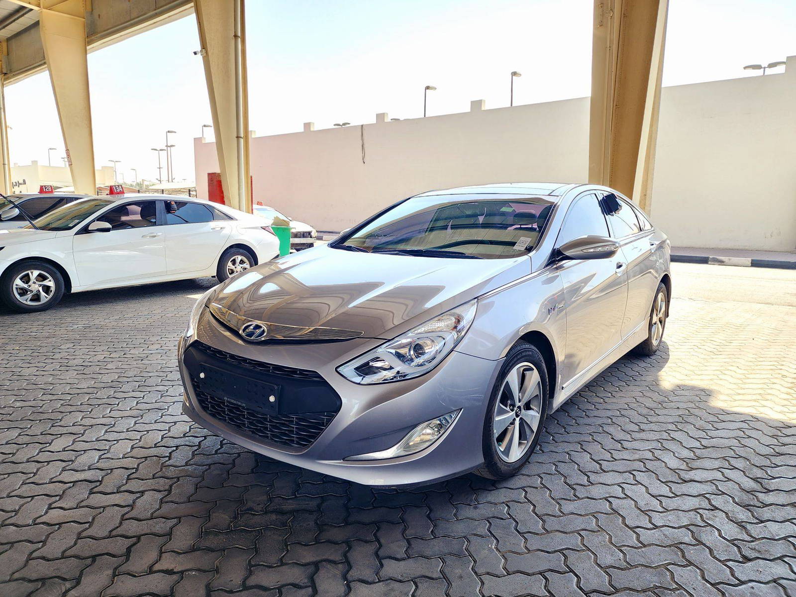 2012 HYUNDAI SONATA — 249372 KM — Lot 011757 — Souq - Marhaba Auctions Used Cars - Image 5