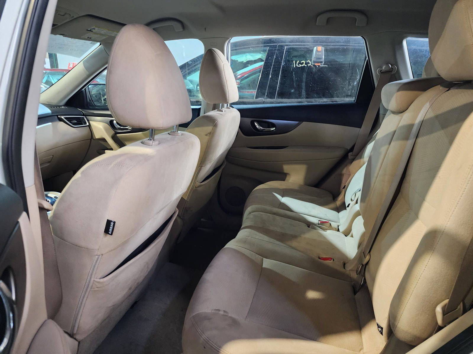 2015 NISSAN ROGUE — 104612 Miles — Lot 583191 — Al Quoz - Marhaba Auctions Used Cars - Image 7