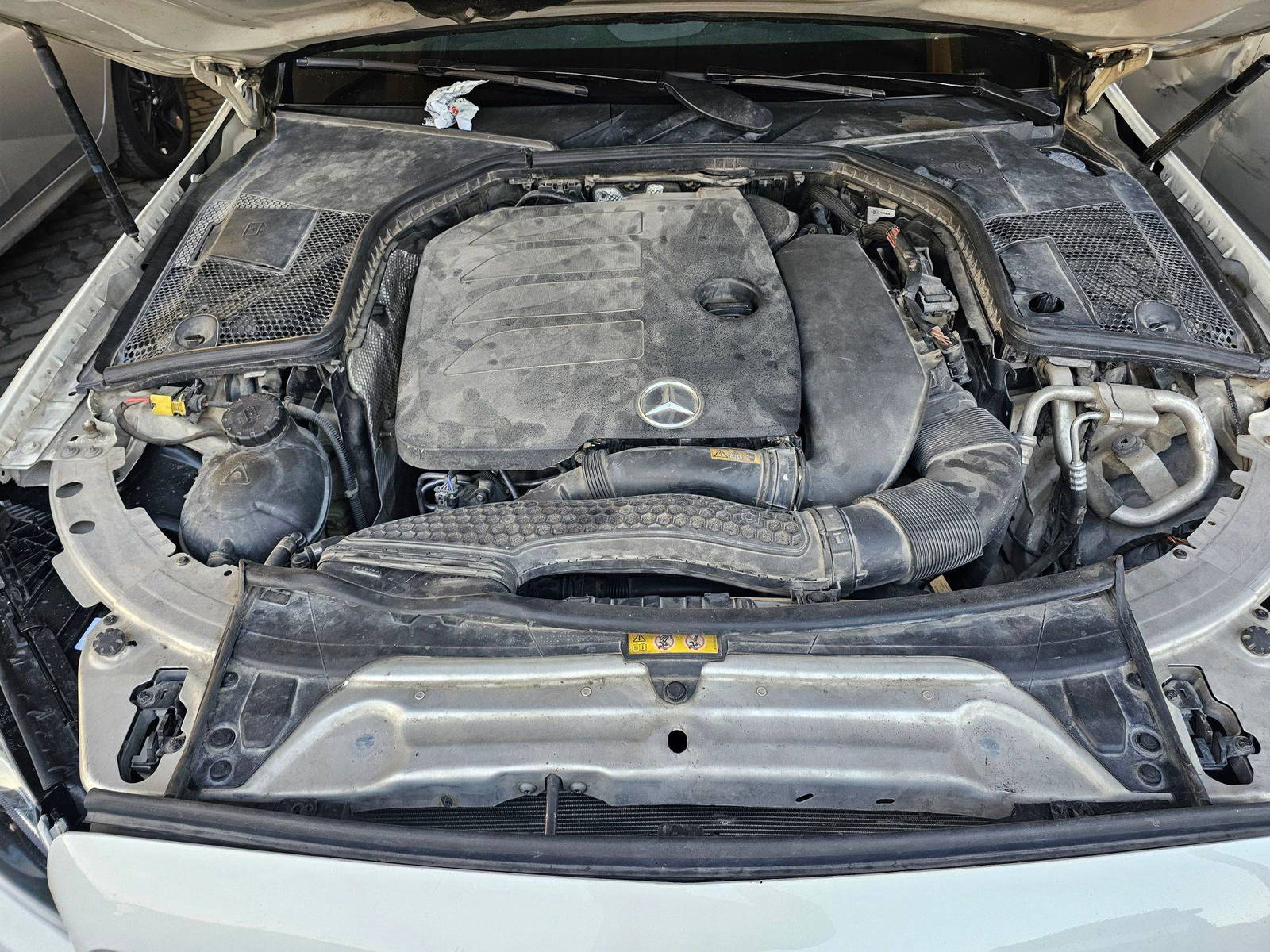 2019 MERCEDES BENZ C300 — 158771 KM — Lot 9KU310959 — Souq - Marhaba Auctions Used Cars - Image 12