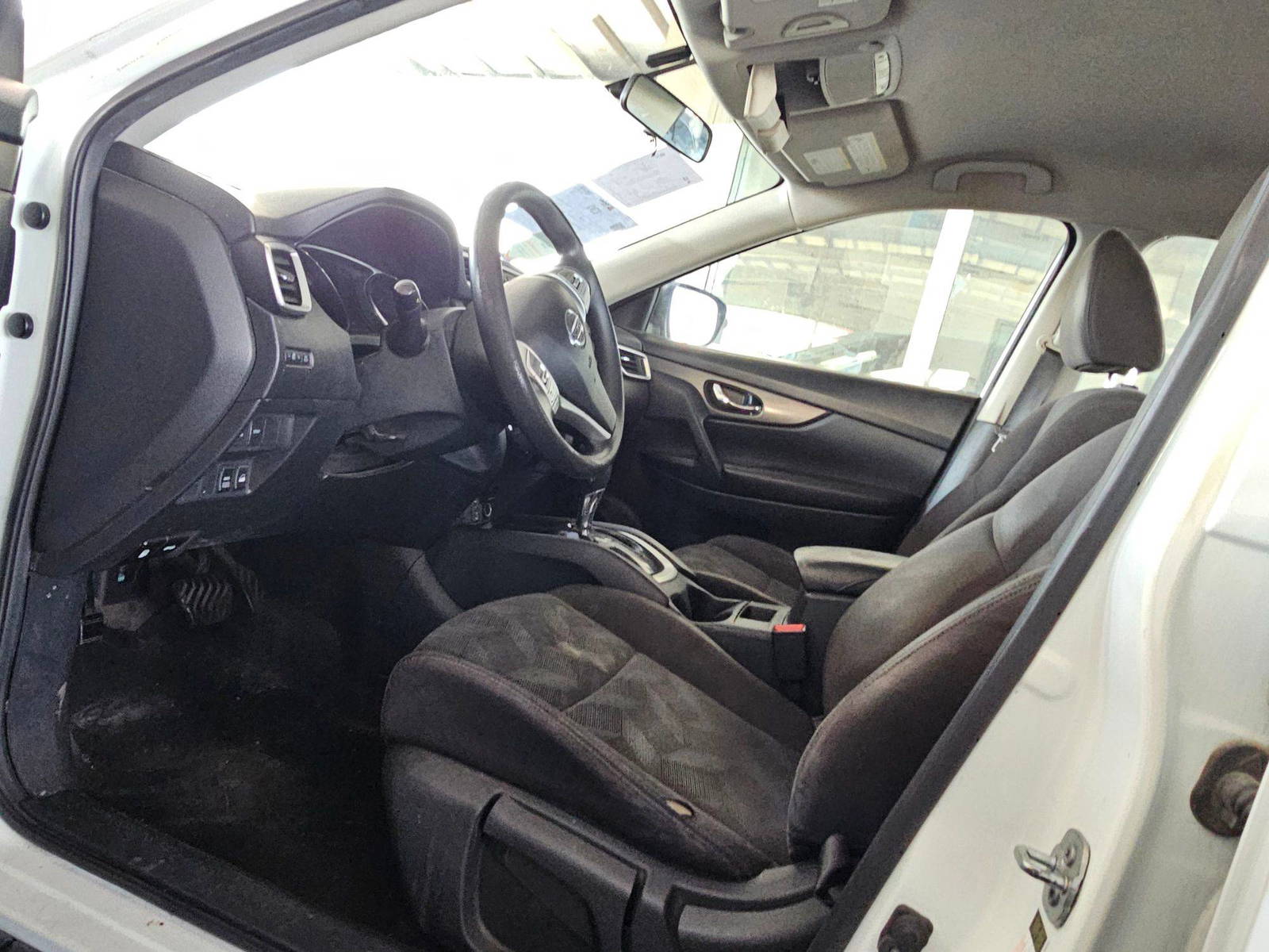 NISSAN ROGUE 2015 - Marhaba Auction Used Cars - Image 8