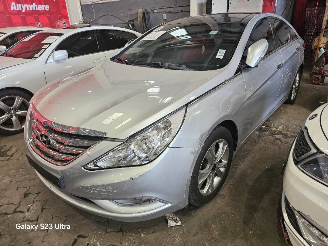 2010 HYUNDAI SONATA — 162374 KM — Lot 25656 — Main - Marhaba Auctions Used Cars - Image 3
