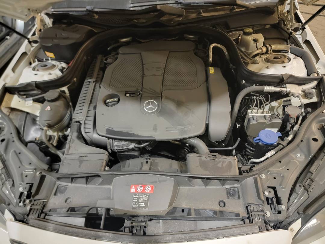 2014 MERCEDES BENZ E 350 — 175784 Miles — Lot 68585543 - Marhaba Auctions Used Cars - Image 6