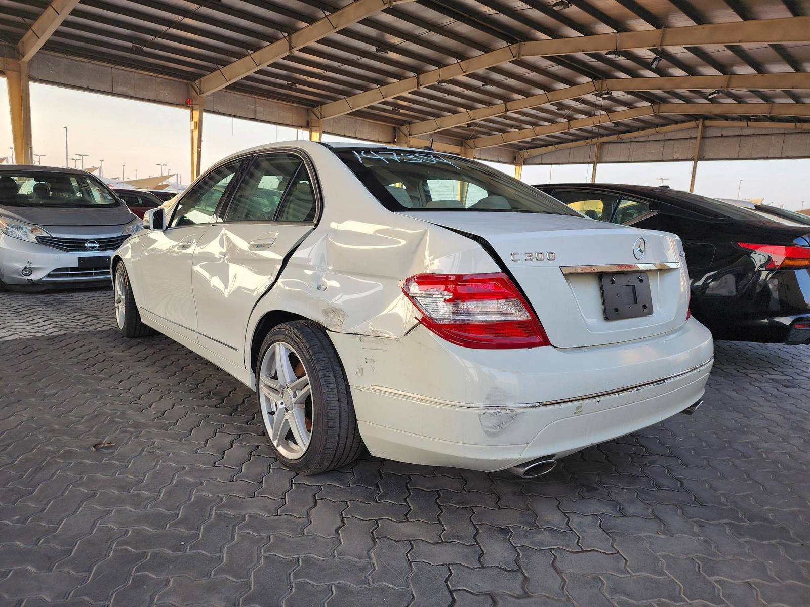 2011 MERCEDES BENZ C300 — 192054 Miles — Lot 39605792 — Souq - Marhaba Auctions Used Cars - Image 5