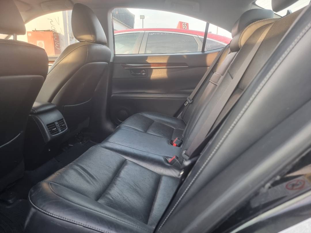 2015 LEXUS ES 330 — 136208 Miles — Lot 205233 — Ind. 12 - Marhaba Auctions Used Cars - Image 7