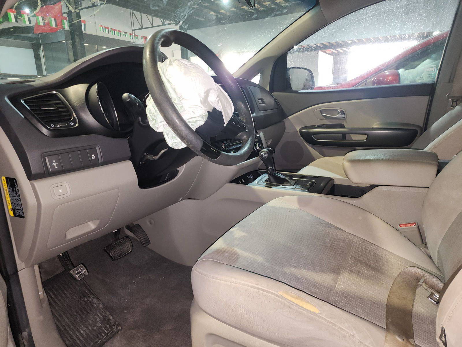 2016 KIA SEDONA — 168189 Miles — Lot 6191190 — Ind. 12 - Marhaba Auctions Used Cars - Image 10