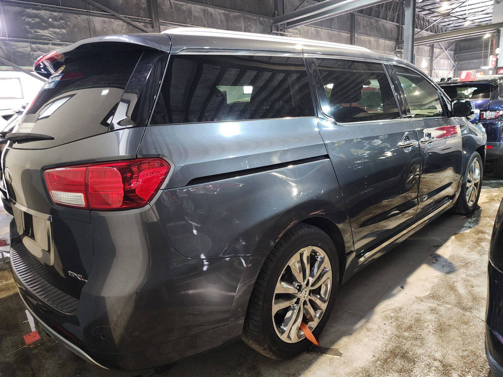 2017 KIA SEDONA — 140041 Miles — Lot 52092425 — Main - Marhaba Auctions Used Cars - Image 6