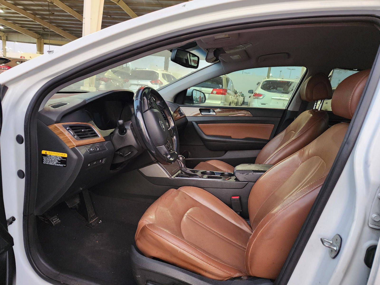 2015 HYUNDAI SONATA — 132675 Miles — Lot 39556548 — Souq - Marhaba Auctions Used Cars - Image 8