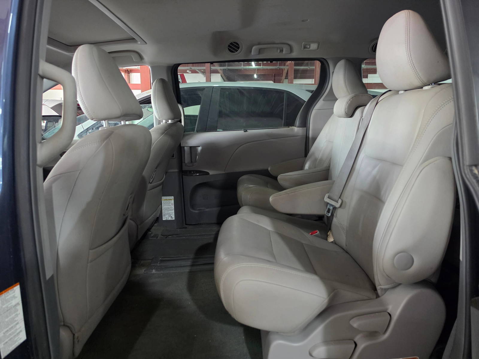 2015 TOYOTA SIENNA — 185291 Miles — Lot 653047 - Marhaba Auctions Used Cars - Image 7