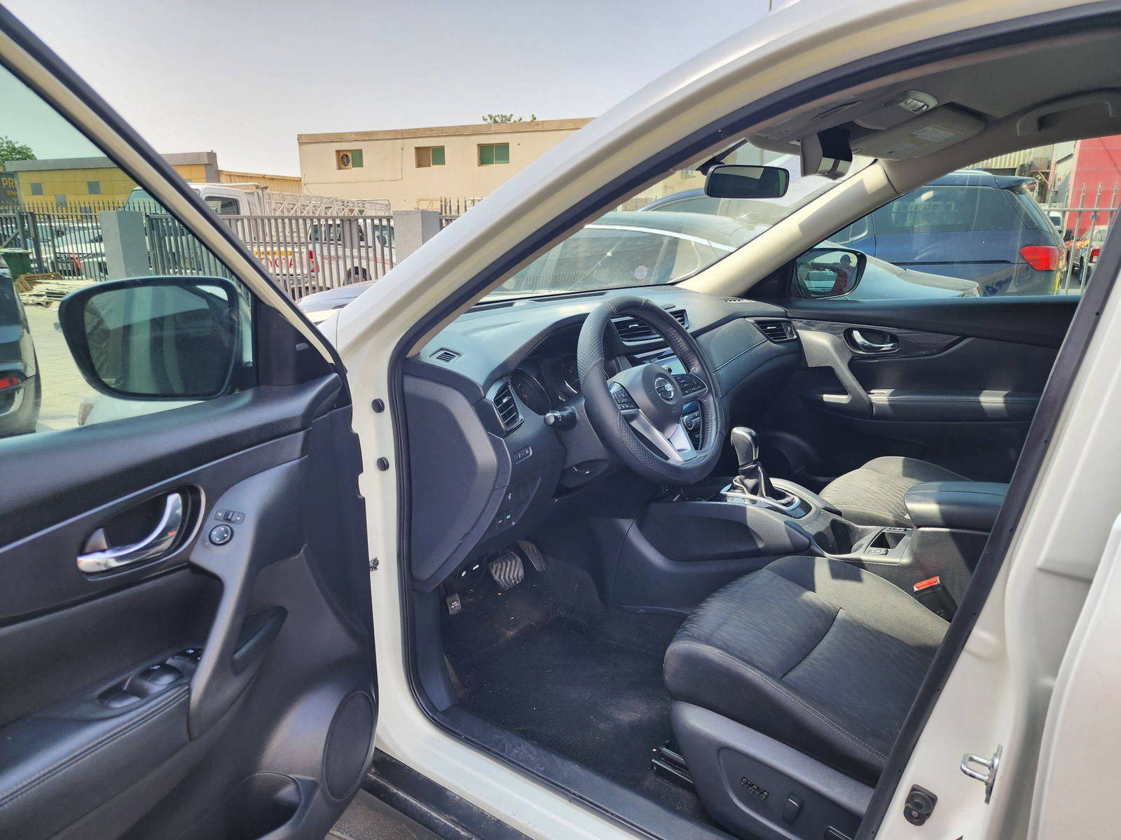 NISSAN ROGUE 2017 - Marhaba Auction Used Cars - Image 9