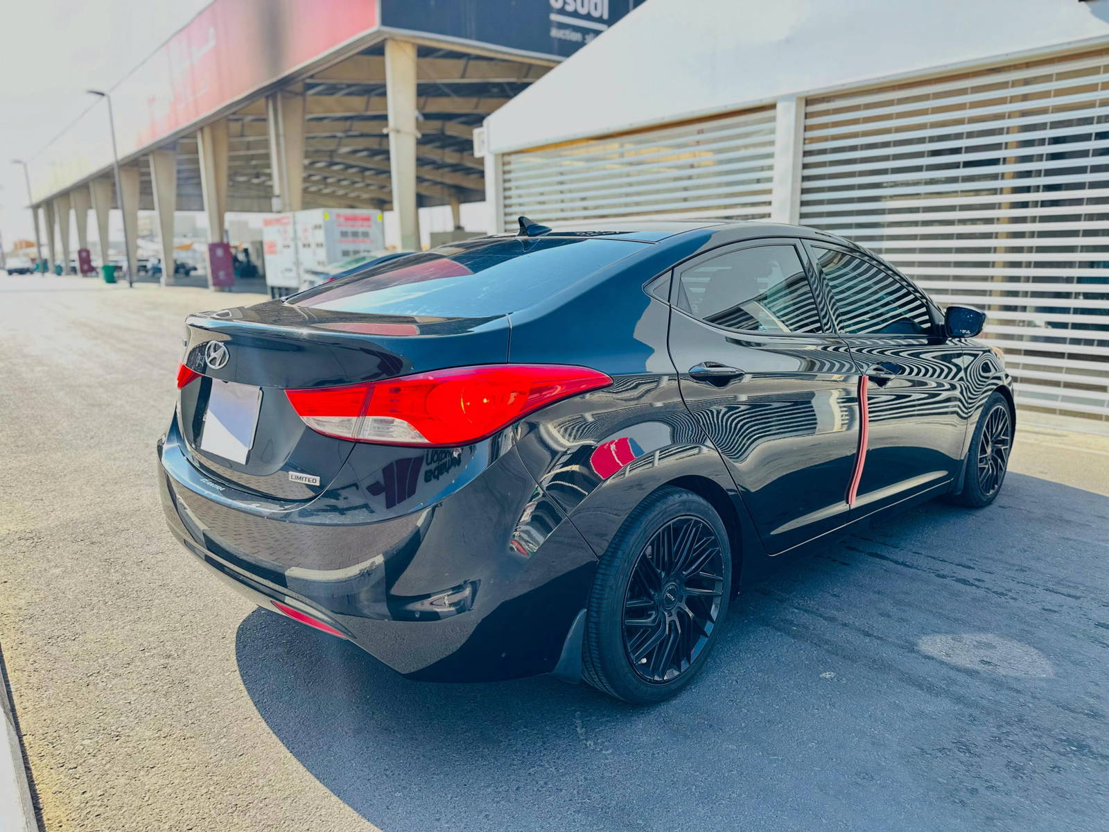 2013 HYUNDAI ELANTRA — 203013 Miles — Lot E1DH232806 — Souq - Marhaba Auctions Used Cars - Image 5
