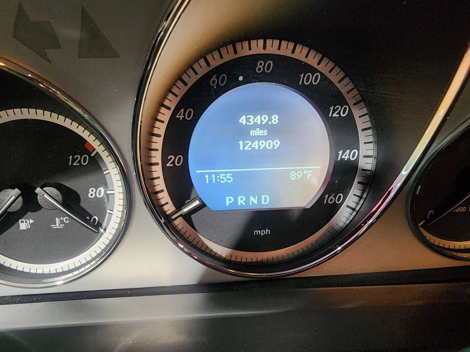 MERCEDES BENZ C300 2011 - Marhaba Auction Used Cars - Image 12