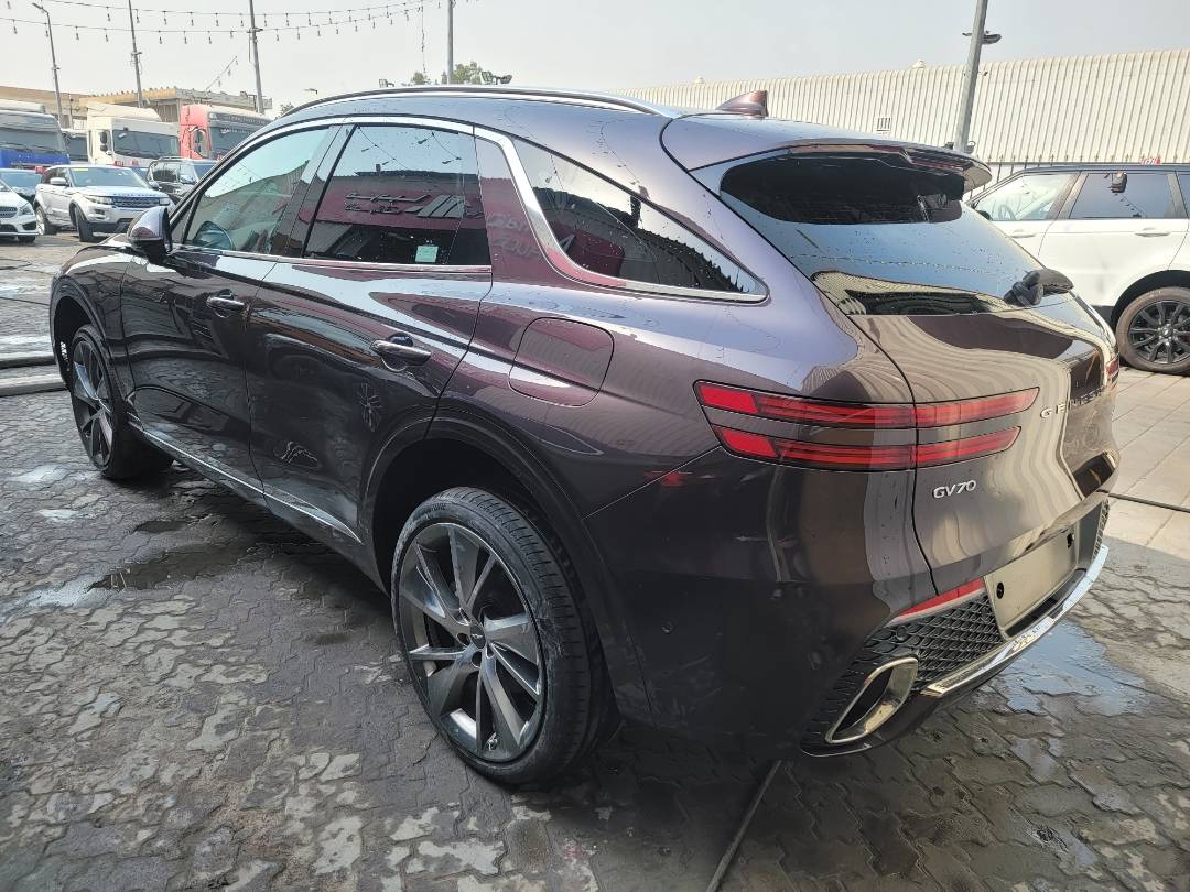 2021 GENESIS GV70 — 26297 KM — Lot 025314 — Main - Marhaba Auctions Used Cars - Image 3